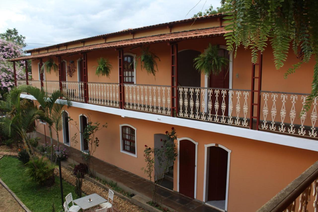 Отель Recanto Das Abelhas - 300 M Do Centro Historico Тирадентис Экстерьер фото